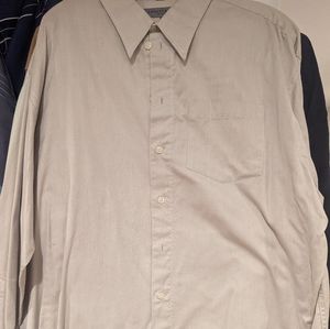 XXL Kenneth Cole button uo